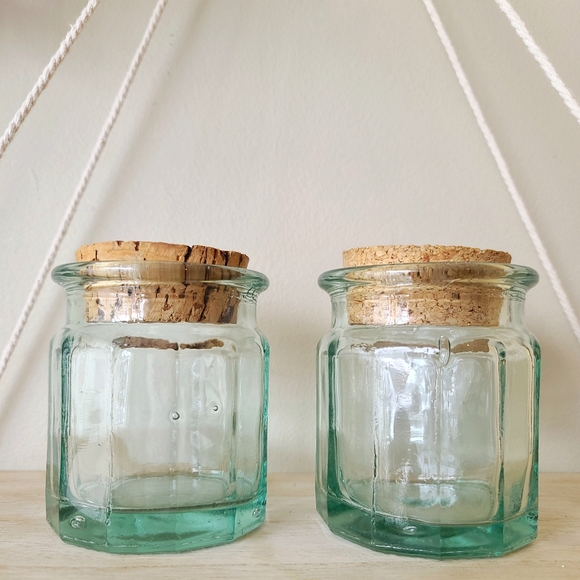 𝗩𝗶𝗻𝘁𝗮𝗴𝗲 𝗚𝗿𝗲𝗲𝗻/𝗕𝗹𝘂𝗲 𝗚𝗹𝗮𝘀𝘀 𝗖𝗼𝗻𝘁𝗮𝗶𝗻𝗲𝗿𝘀 - Picture 1 of 4